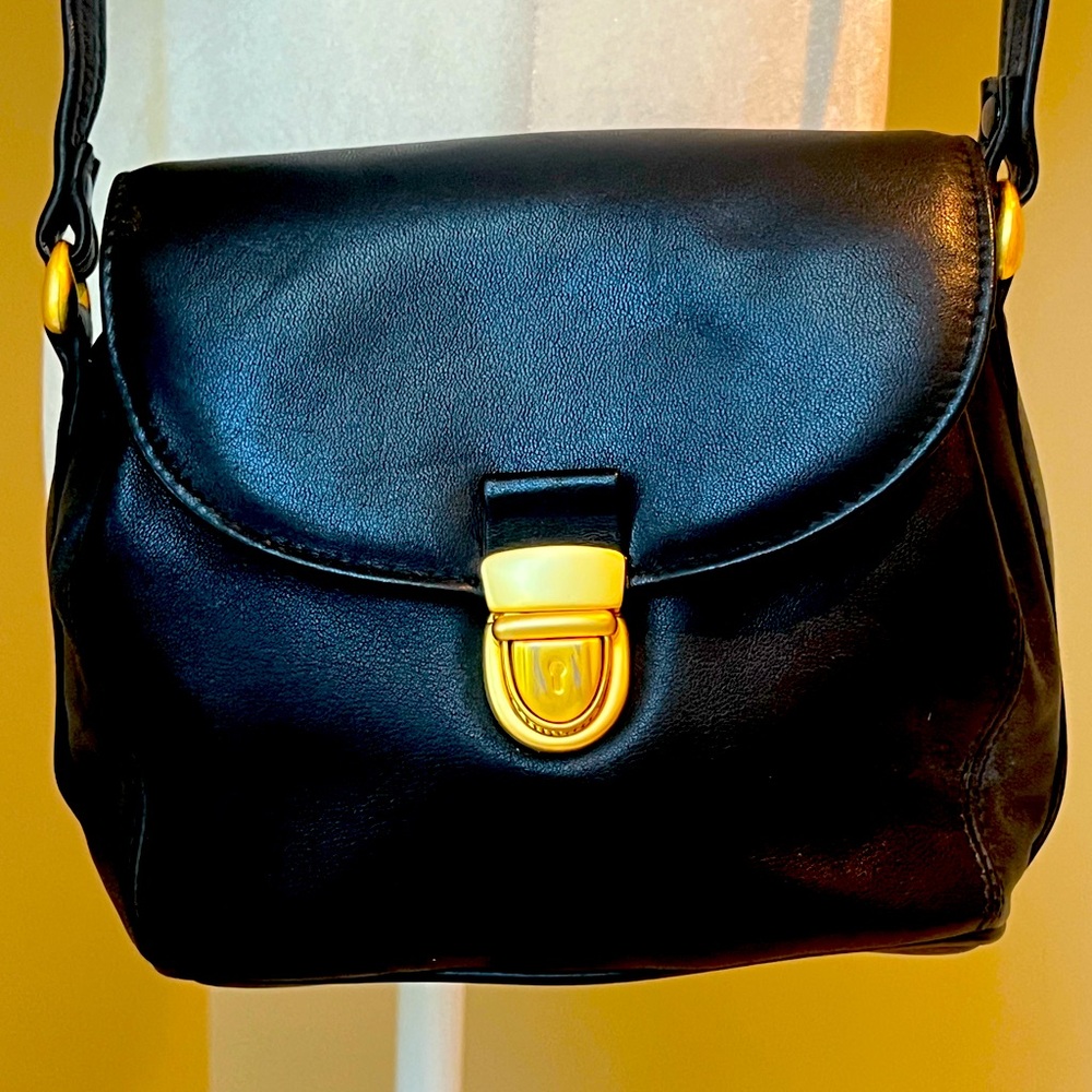 Gorgeous Vintage 🖤⭐️ Tannery West ⭐️🖤 Crossbody Brushed Gold Hardware Purse Bag